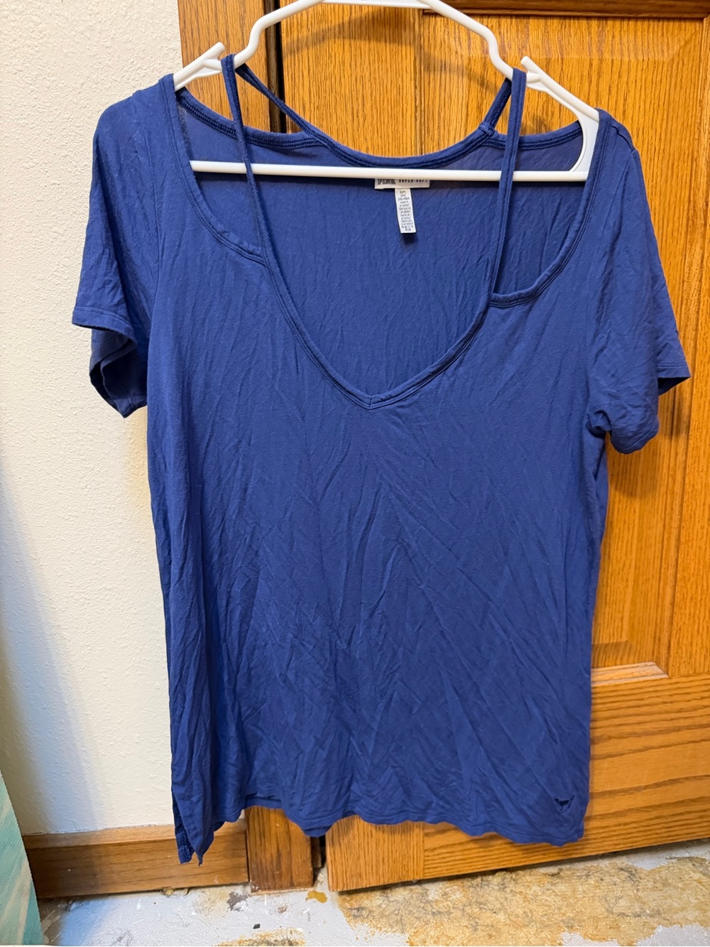 PINK Victoria's Secret Double-Strap V-Neck Short Sleeve Tee in Blue